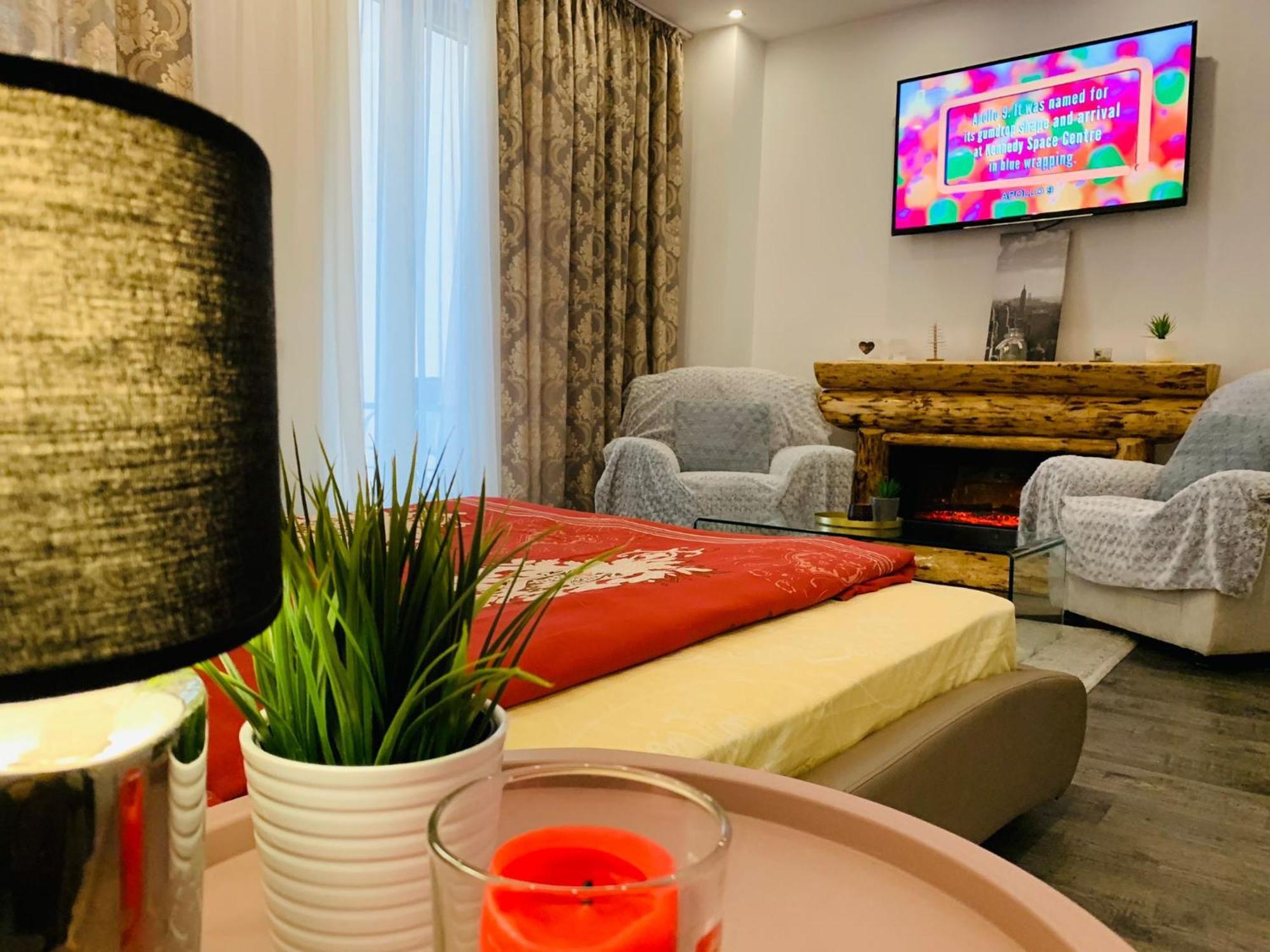 Seasonsstudiobv Brasov Ngoại thất bức ảnh